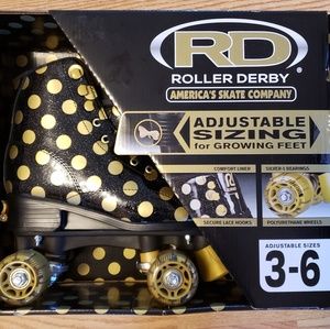 **SOLD**Roller Derby Brand Girls Skates
